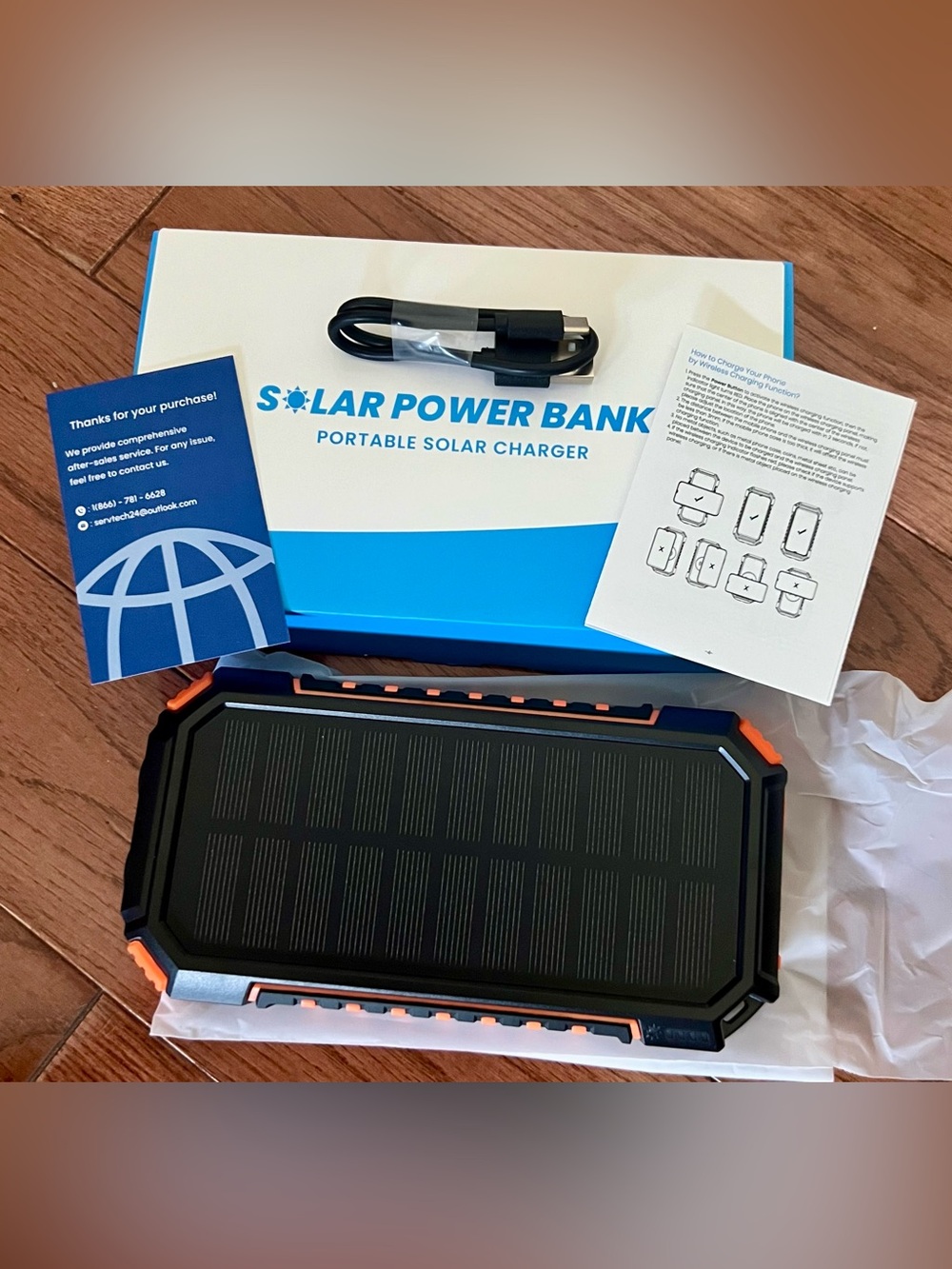 Hiluckey solar power bank portable solar charger.